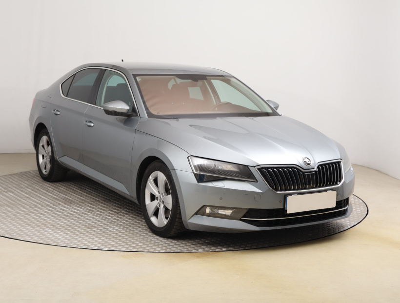 Škoda Superb, 2016