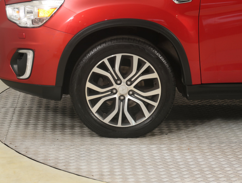 Mitsubishi ASX, 2015