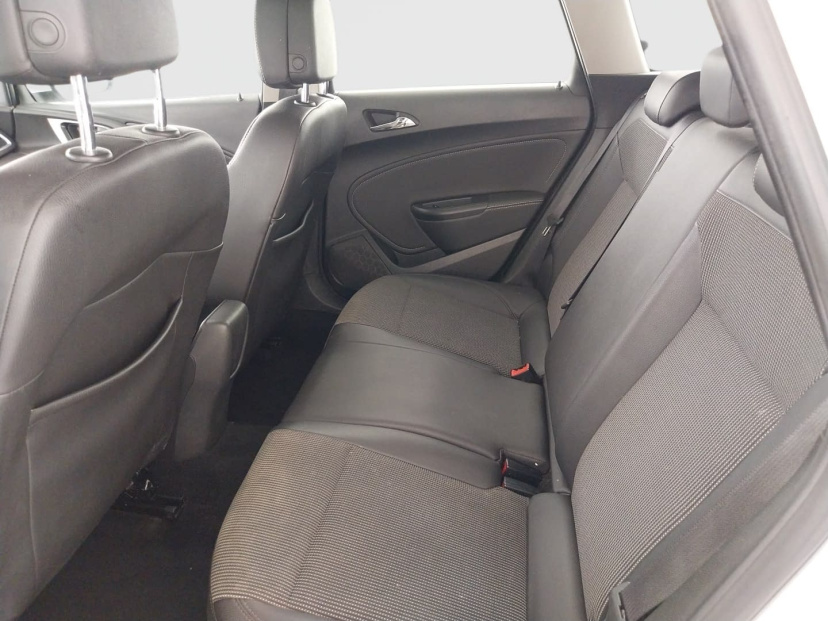 Opel Astra, 2013