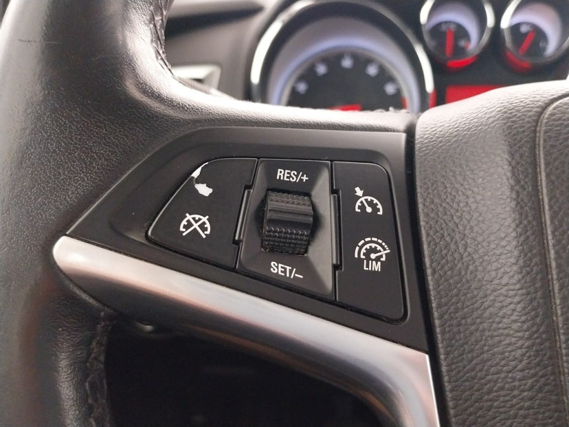 Opel Astra, 2013