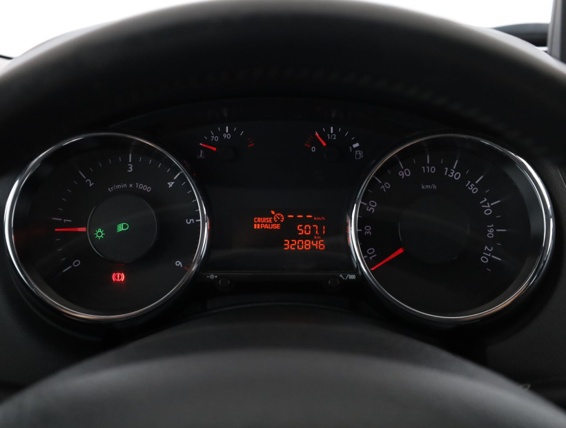 Peugeot 5008, 2011