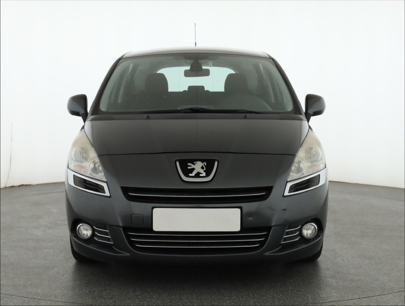 Peugeot 5008, 2011
