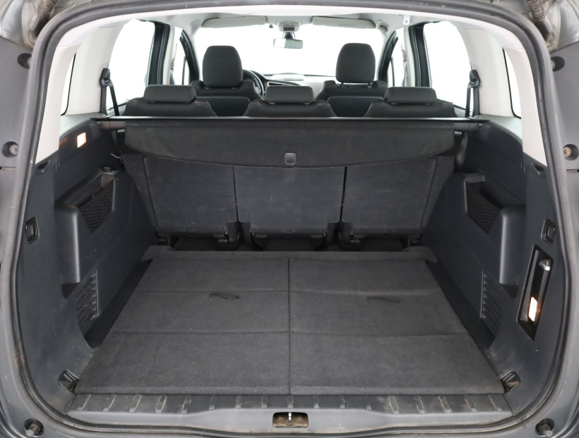 Peugeot 5008, 2011