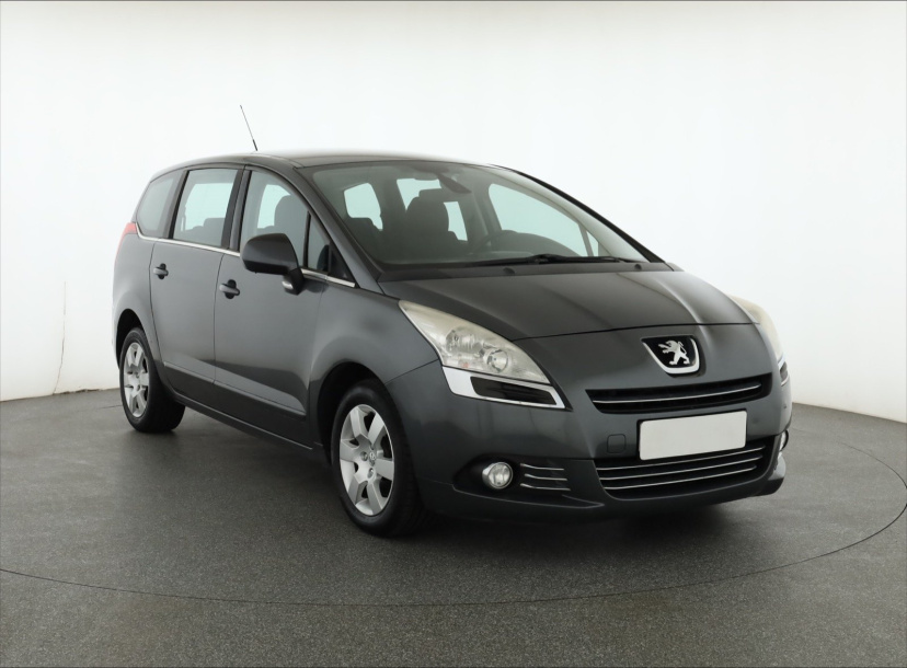 Peugeot 5008, 2011