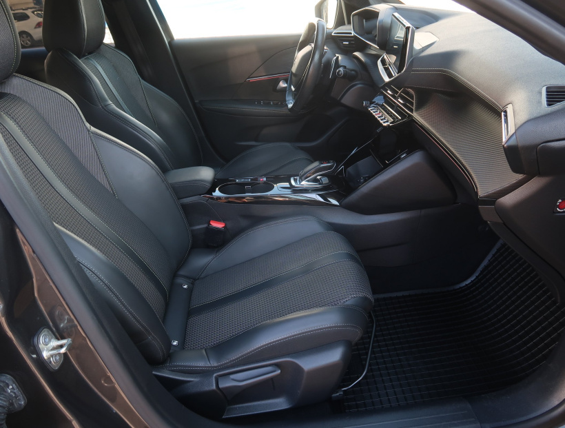 Peugeot 208, 2020