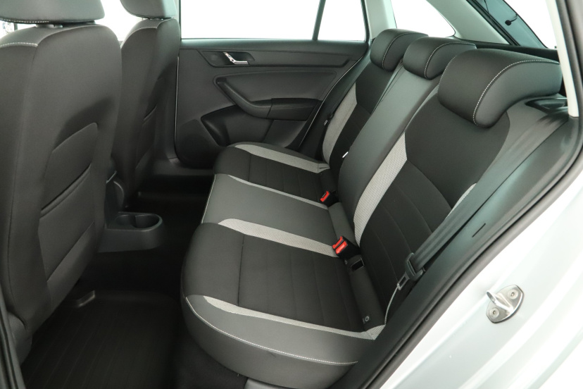 Škoda Rapid Spaceback, 2016