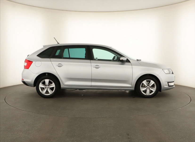 Škoda Rapid Spaceback, 2016