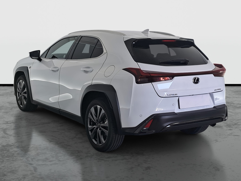Lexus UX, 2025