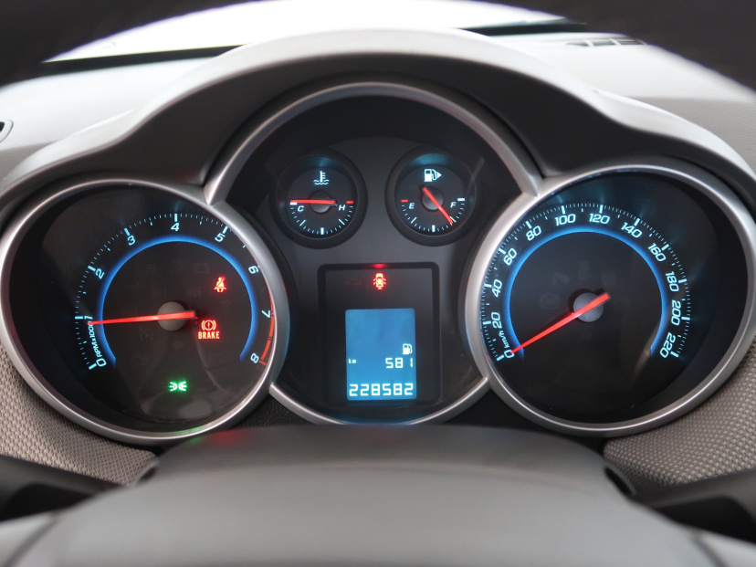 Chevrolet Cruze, 2010
