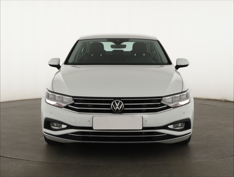 Volkswagen Passat, 2020