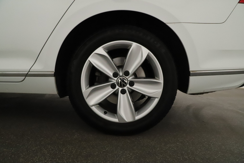 Volkswagen Passat, 2020