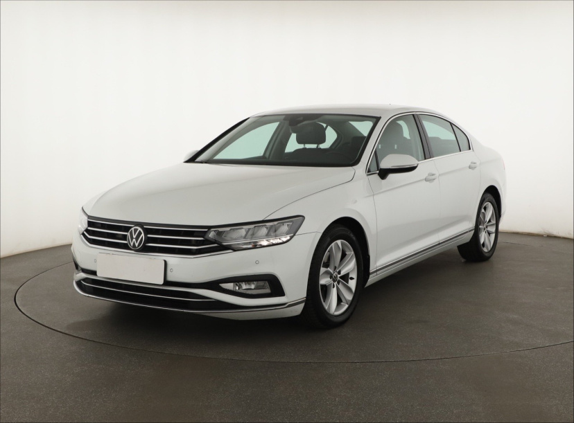 Volkswagen Passat, 2020