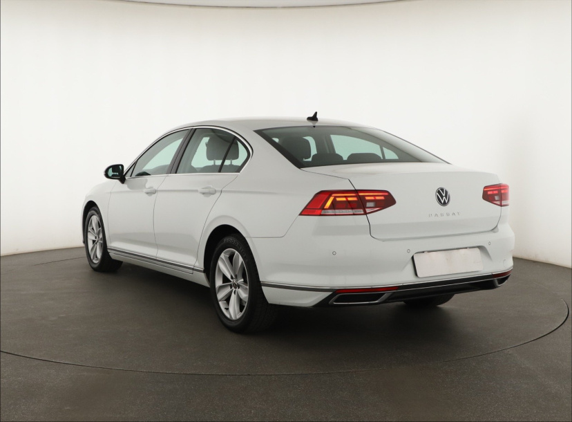 Volkswagen Passat, 2020