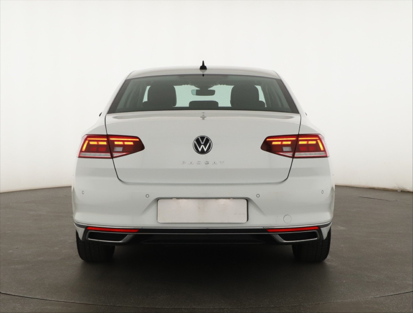 Volkswagen Passat, 2020