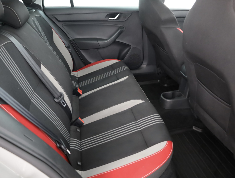 Škoda Rapid Spaceback, 2015