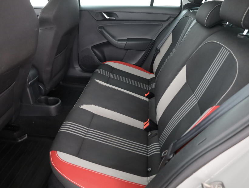 Škoda Rapid Spaceback, 2015