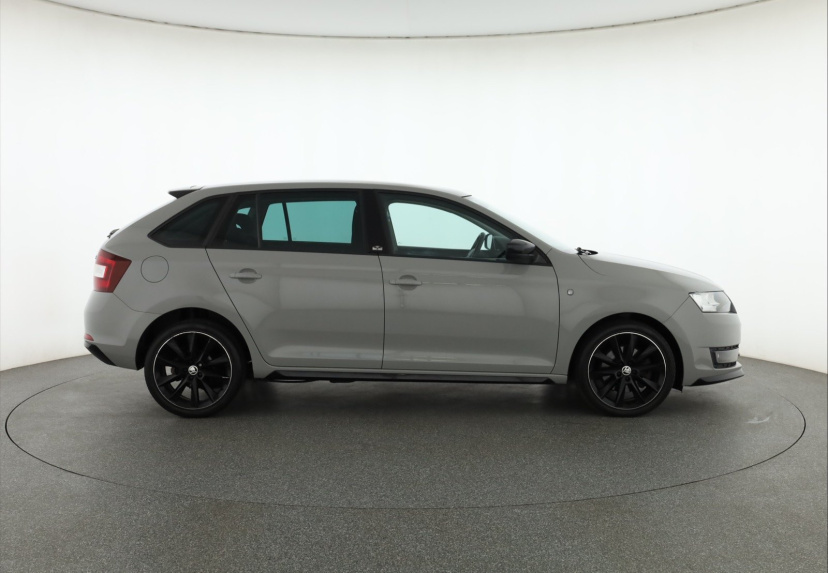 Škoda Rapid Spaceback, 2015