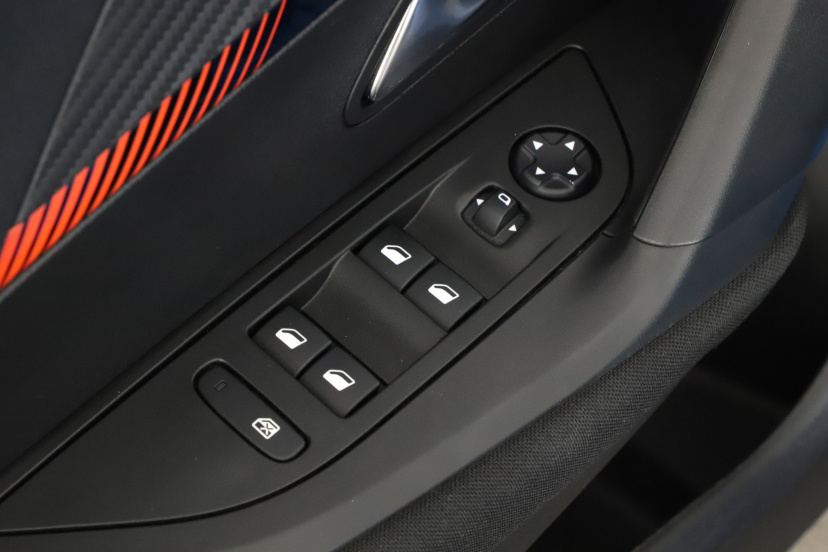 Peugeot 2008, 2021