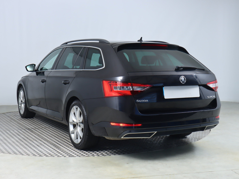 Škoda Superb, 2016