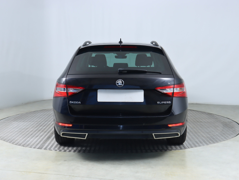 Škoda Superb, 2016