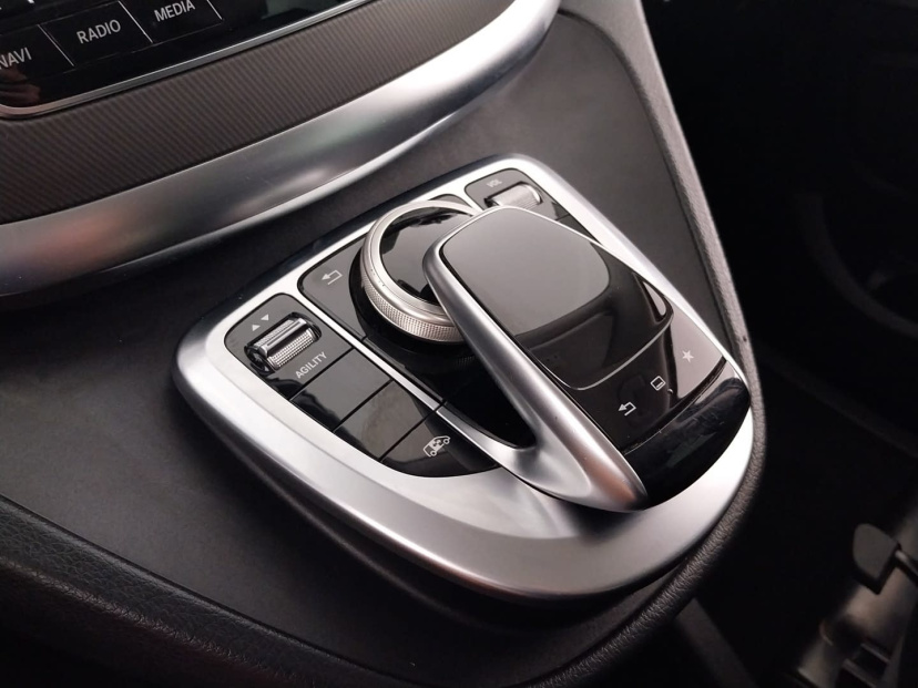 Mercedes-Benz V, 2015