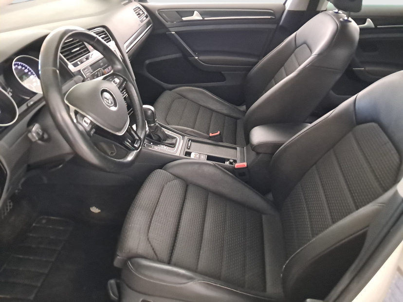 Volkswagen Golf, 2015