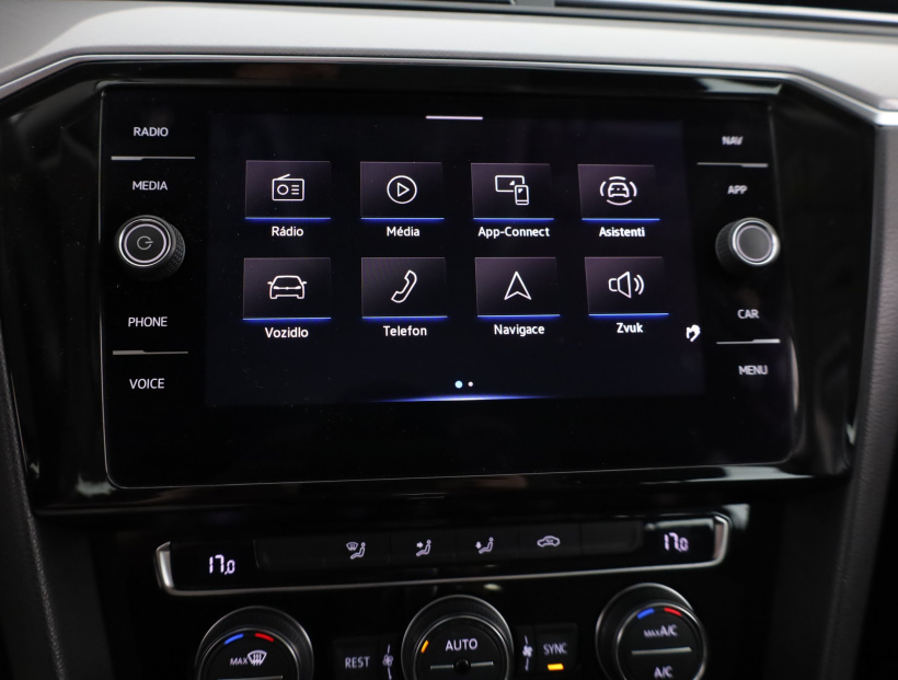 Volkswagen Passat, 2020