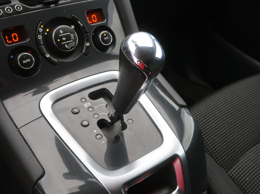 Peugeot 5008, 2012