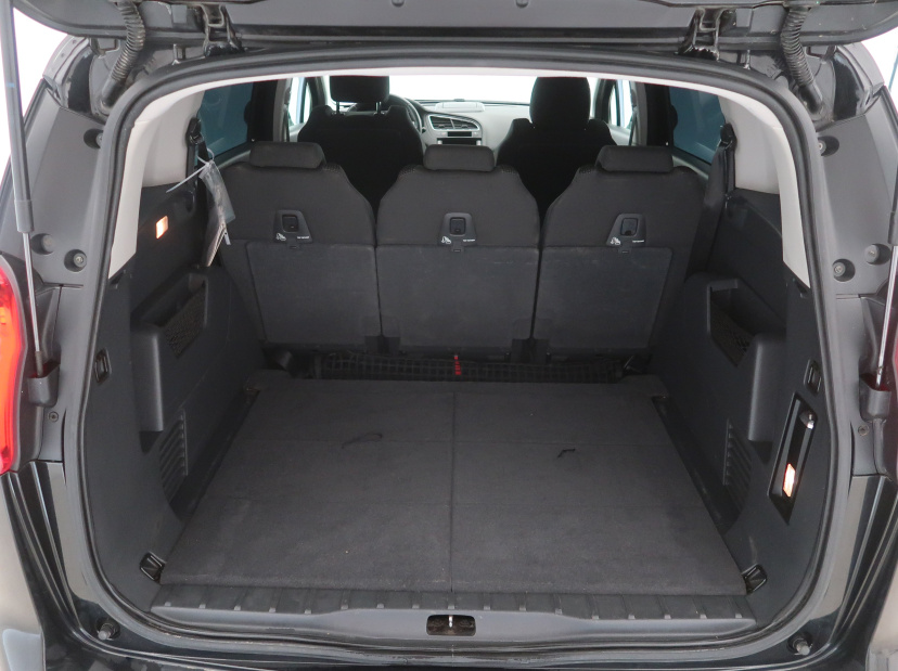 Peugeot 5008, 2012
