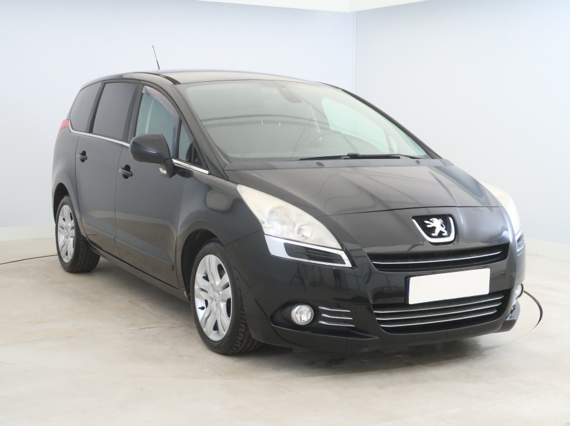 Peugeot 5008, 2012