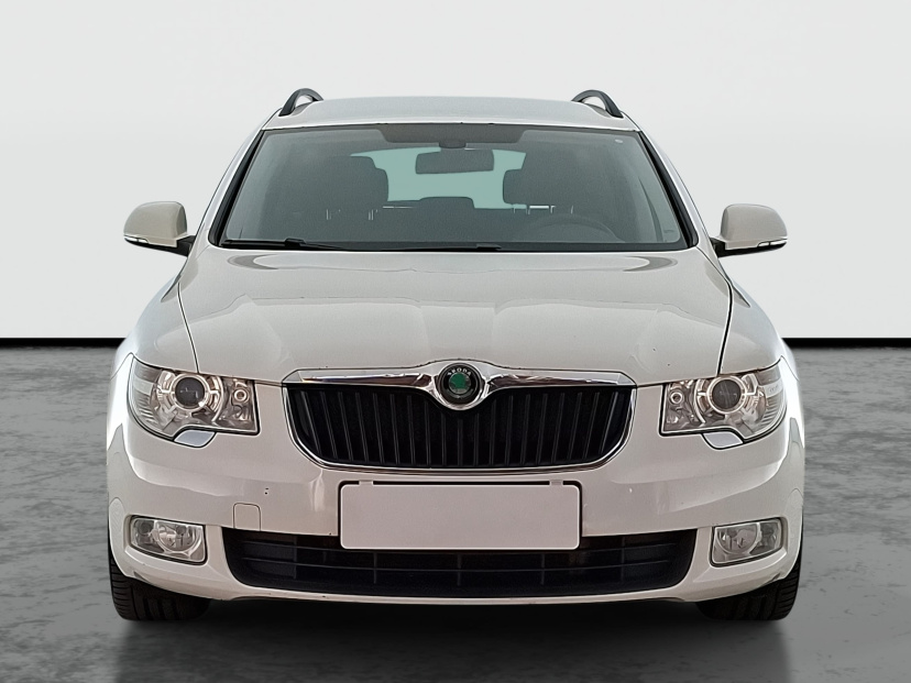 Škoda Superb, 2011