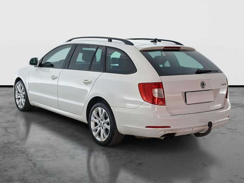 Škoda Superb, 2011