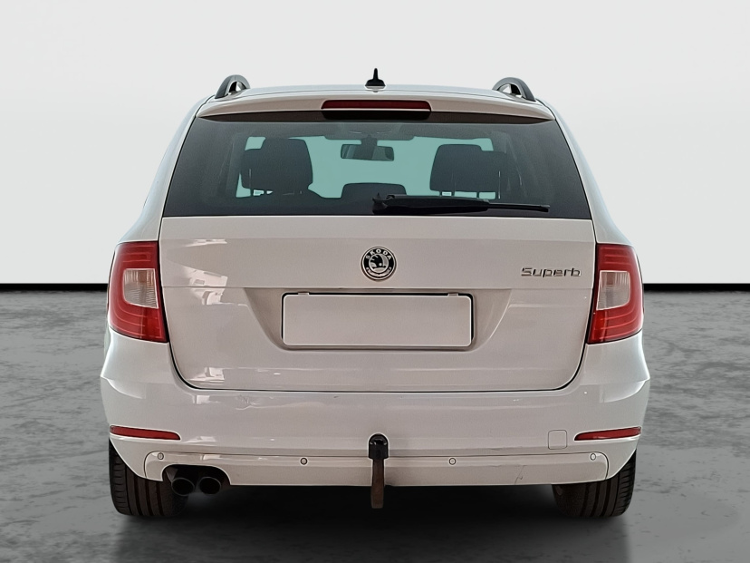 Škoda Superb, 2011