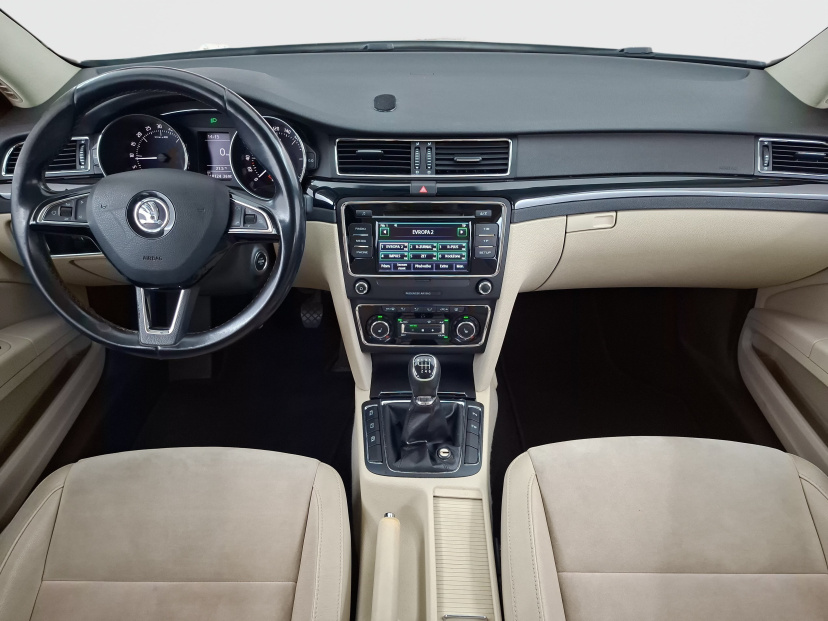 Škoda Superb, 2014