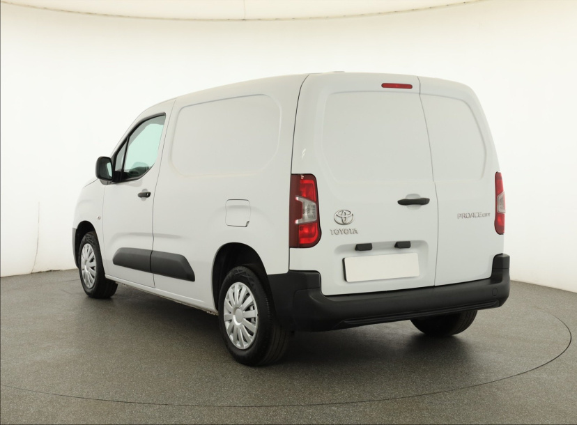 Toyota ProAce City, 2024