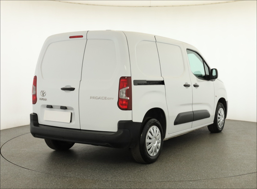 Toyota ProAce City, 2024