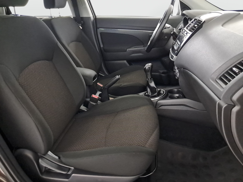 Mitsubishi ASX, 2016