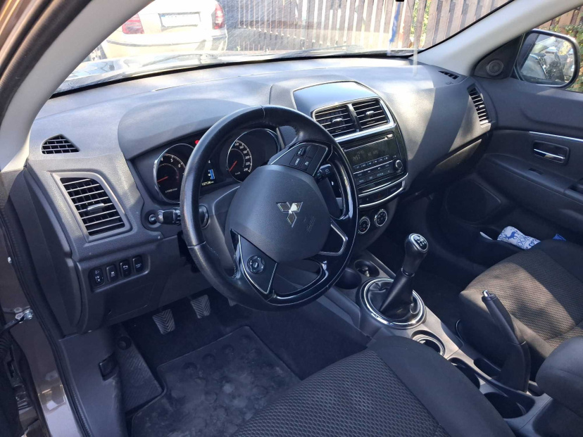 Mitsubishi ASX, 2016