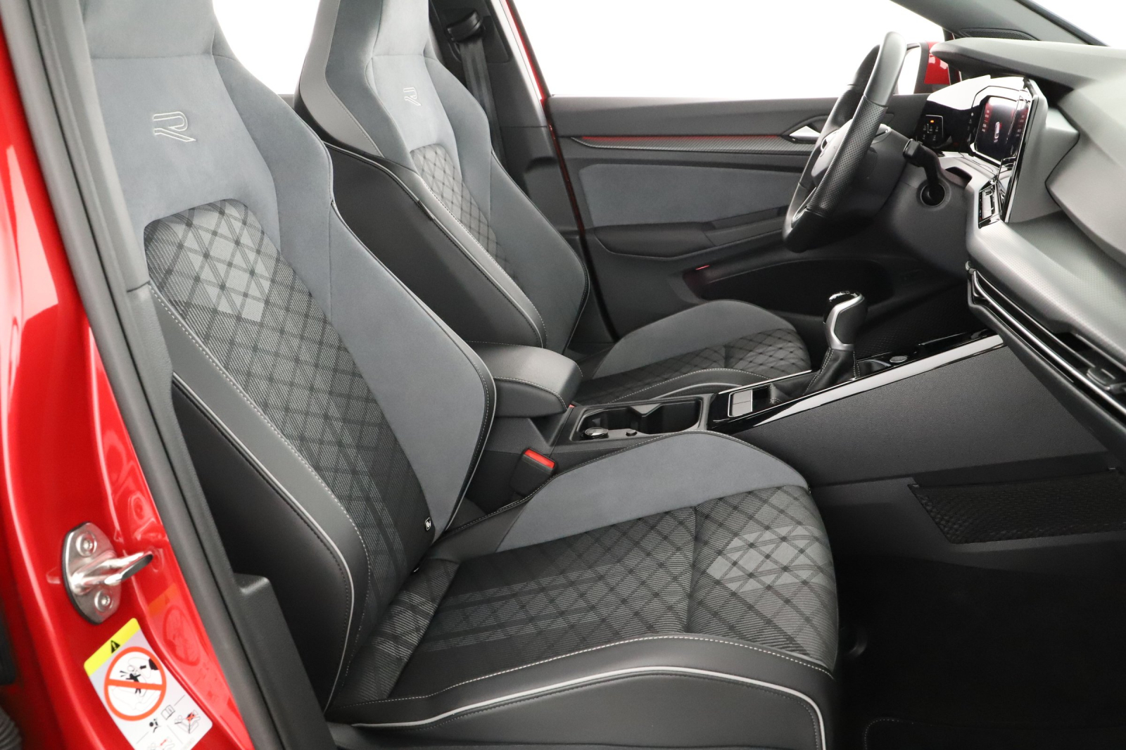 Volkswagen Golf - 2024