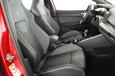 Volkswagen Golf - 2024