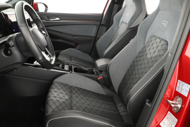 Volkswagen Golf - 2024