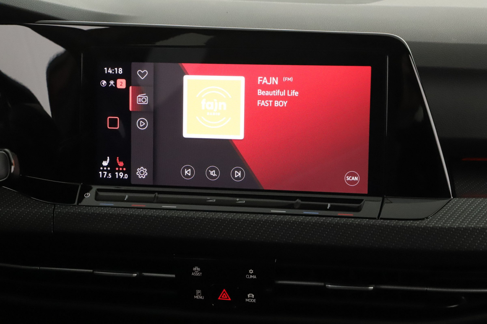 Volkswagen Golf - 2024