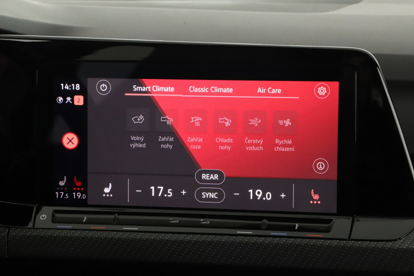 Volkswagen Golf, 2024