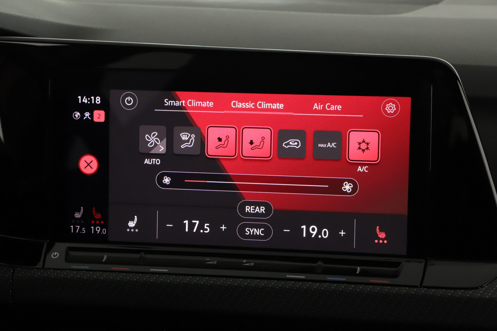 Volkswagen Golf - 2024