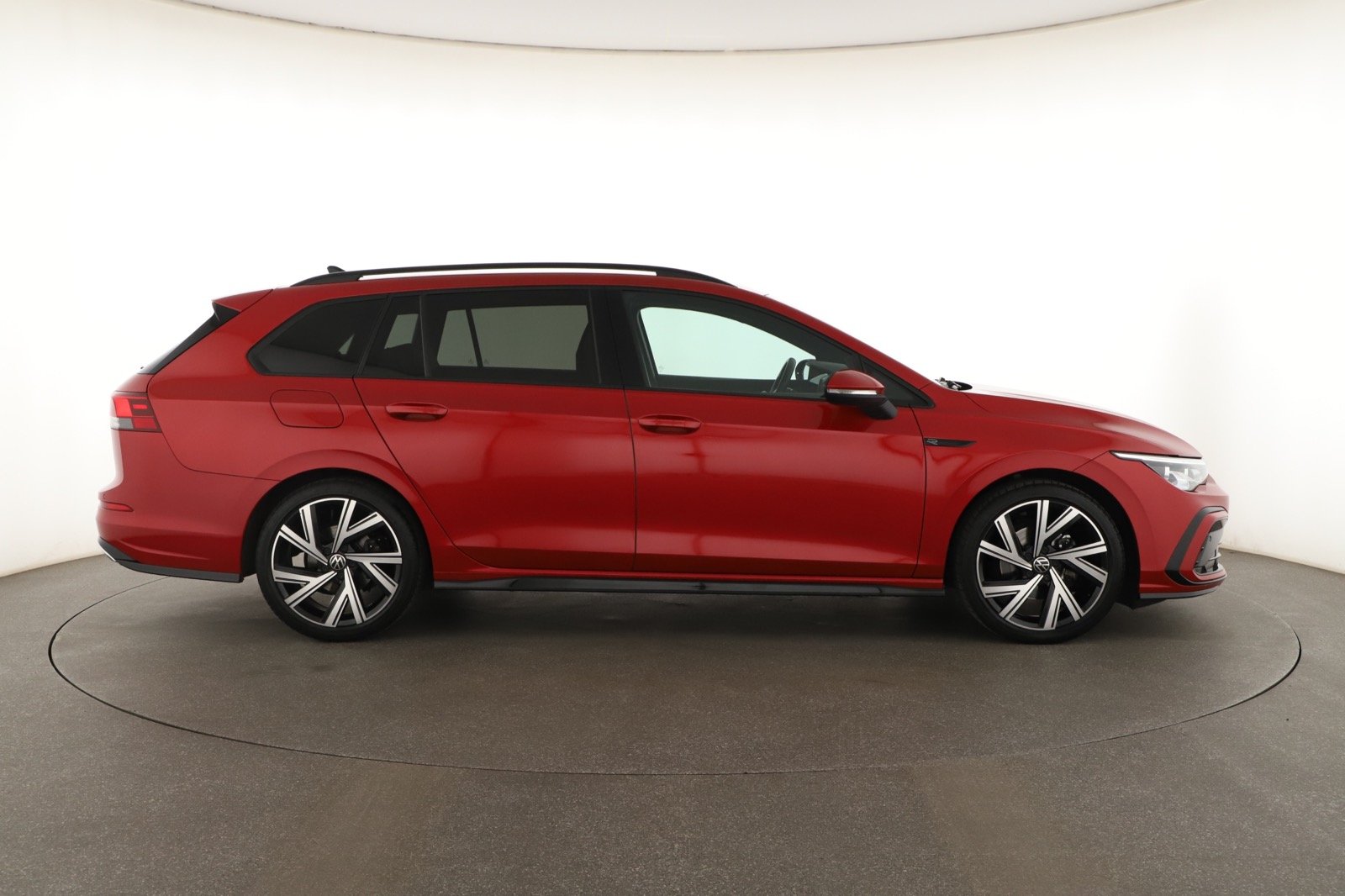 Volkswagen Golf - 2024
