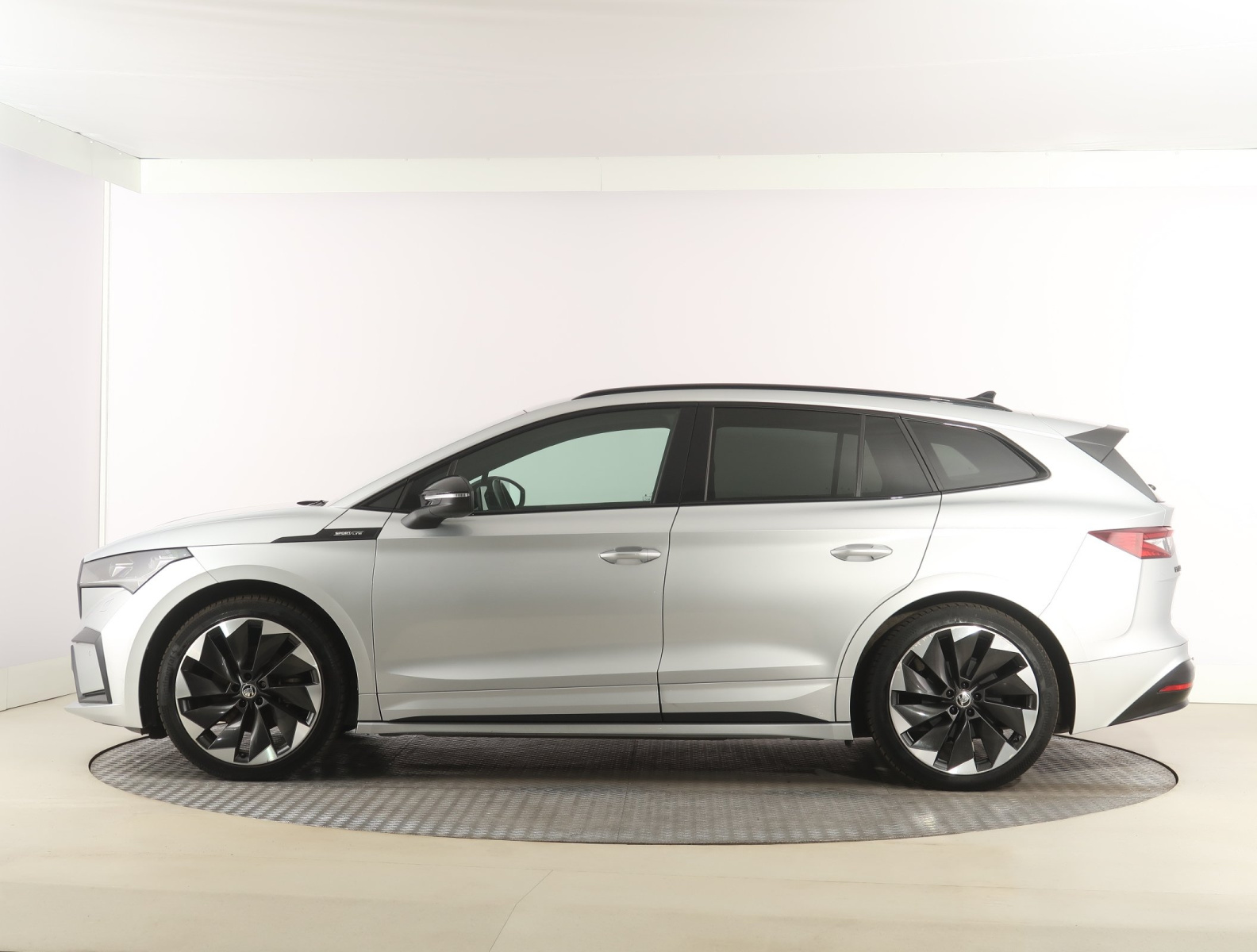 Škoda Enyaq iV 60 (62 kWh), 2021, digi klima, Infotainment 4