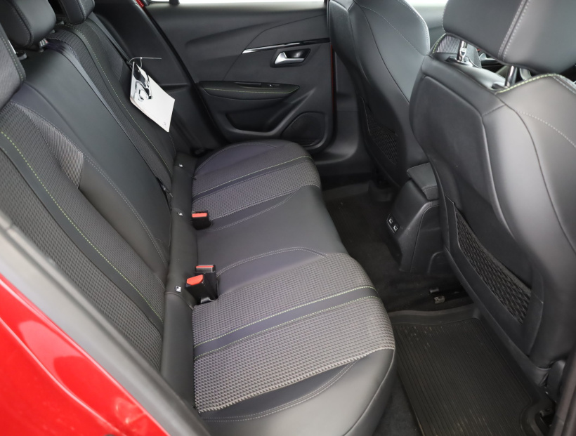 Peugeot e-208, 2021