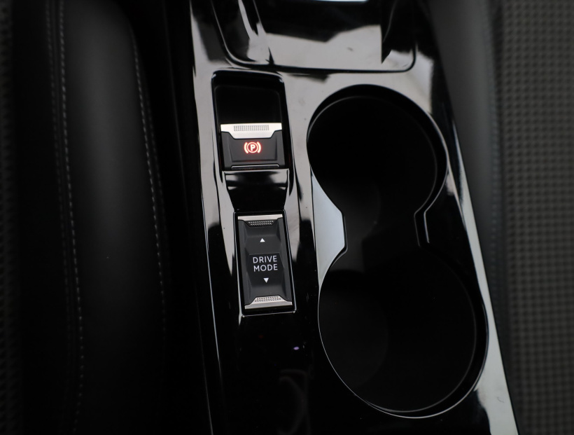 Peugeot e-208, 2021
