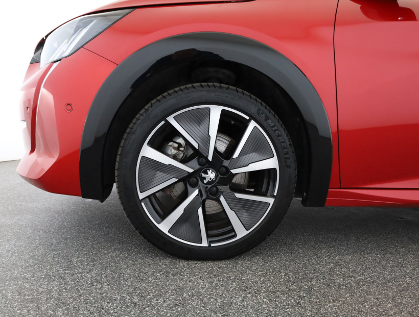 Peugeot e-208, 2021