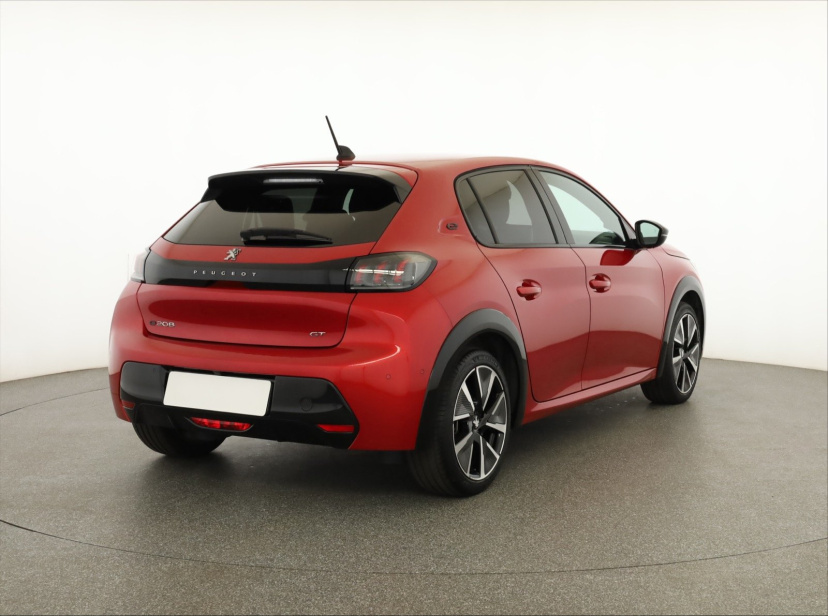 Peugeot e-208, 2021